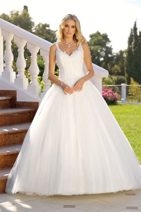 Hochzeitskleider Brautkleider Kollektion Ladybird Brautmoden