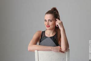 Test Shoots Becky Berry Professional Stripper Poses Naked In Casting