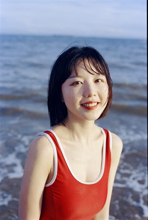 Chụp ảnh với bikini đẹp ở biển thu hút mọi ánh nhìn Cho Thuê Studio Thiết Bị Trang Phục