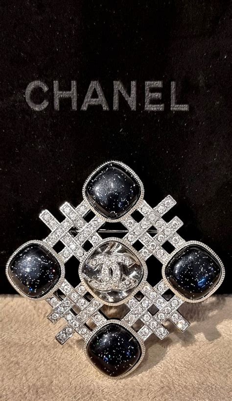 Proantic Chanel Broche Cristal Et Verre Paillet