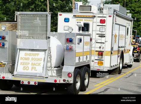 Bomb squad truck hi-res stock photography and images - Alamy