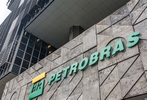 Petrobras PETR3 PETR4 Cai Firme Na Bolsa O Que Os Analistas Acharam