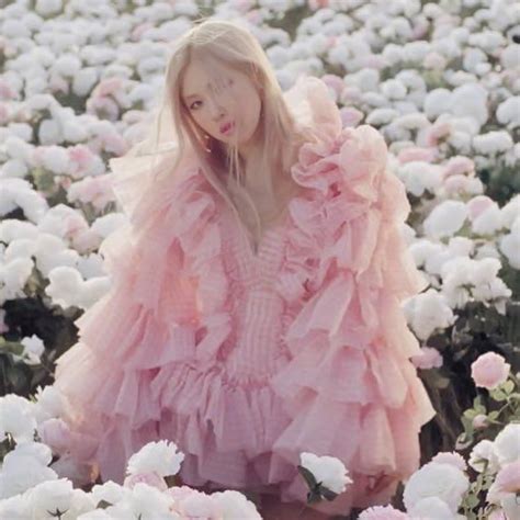 All Outfits Blackpinks Rosé Wore In Her On The Ground Music Video