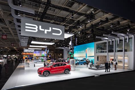 Display International Builds Modern Exhibition Stand For Chinese Car