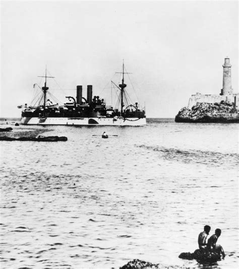 Cuba Uss Maine 1898 Nthe Battleship Uss Maine Steaming Into The Harbor