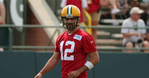 Aaron Rodgers' Candid Press Conference on Drama With Packers Has Social ...