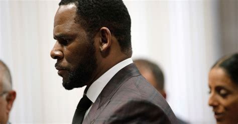 A Timeline Of R Kelly S Life And The Sex Abuse Case Against Him Reuters