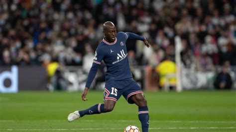 PSG via d uscita a sorpresa per Danilo Pereira c è l accordo con l Al