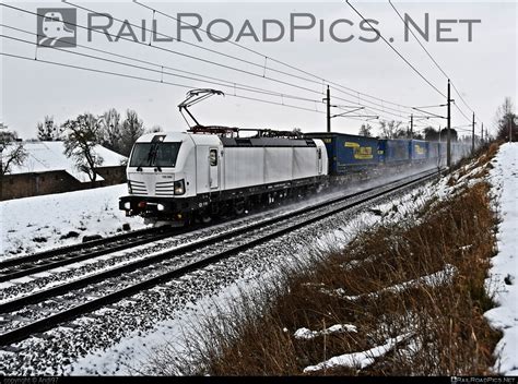 Siemens Vectron MS 193 582 Operated By TX Logistik Austria GmbH Taken