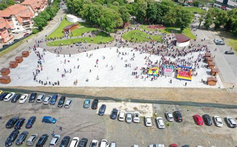 Ziua De Cluj Chio Curile De Lemn Situate N Parcul Poligon Din