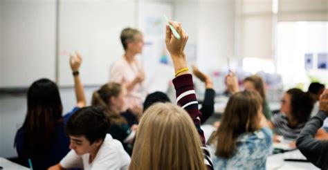 Ajuntament D Argentona Xerrada El Pas De L Escola A L Institut