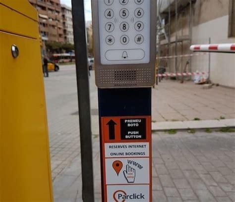 Parking Roma Estaci De Sants Dans Avinguda De Roma Barcelone