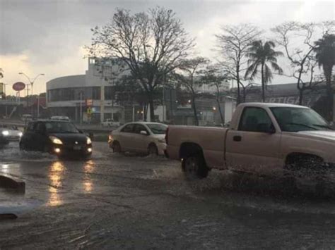 Estas Avenidas Están Inundadas Por Las Lluvias Toma Precauciones