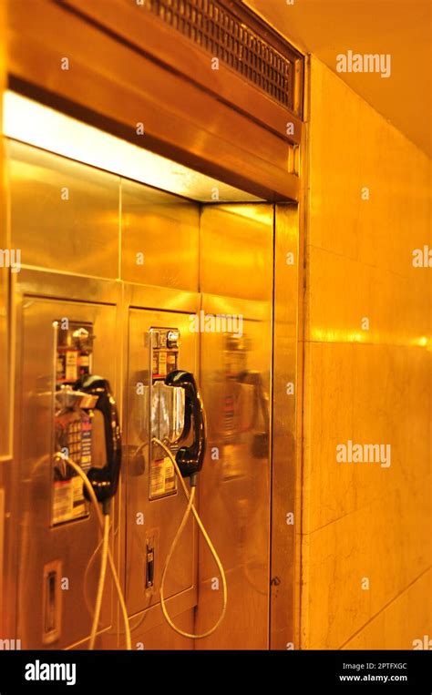 Old Phones At Phonebooth In Central Station New York Us Stock Photo