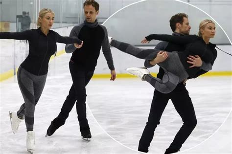 Oiled Up Kim Kardashian Twerks Her Naked Booty In X Rated Bikini SnapChat During Mexico Getaway