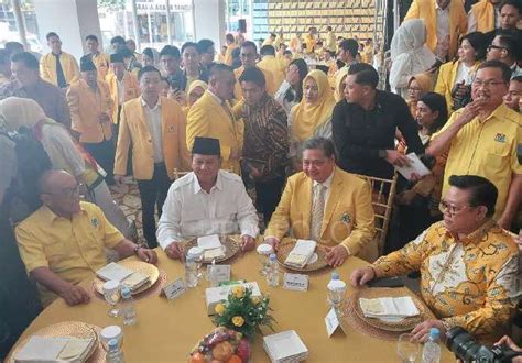 Capres Prabowo Subianto Hadiri Syukuran Ulang Partai Golkar Ke Ini