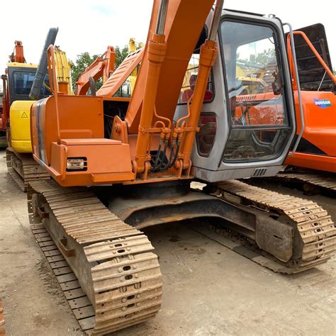 Used Japanese Hitachi Ex120 3 2 Good Condition Crawler Excavator