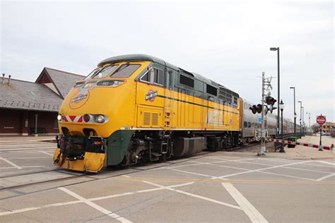 CNW Heritage Metra 90 The CNW Heritage Unit Leads UP NW Tr Flickr