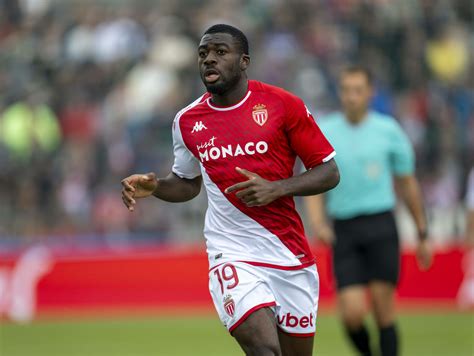 Report Fofana Latest Nottingham Forest At Negotiating Table