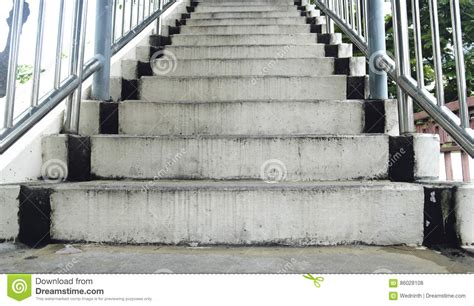 Escaleras De La Calzada En La Foto De La Ciudad Y Del Fondo Foto De