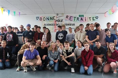 Saint Brieuc Au Lyc E Chaptal Des L Ves Disent Un Au Revoir Mouvant