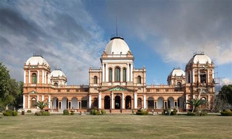 Stunning Noor Mahal Continues To Inspire People