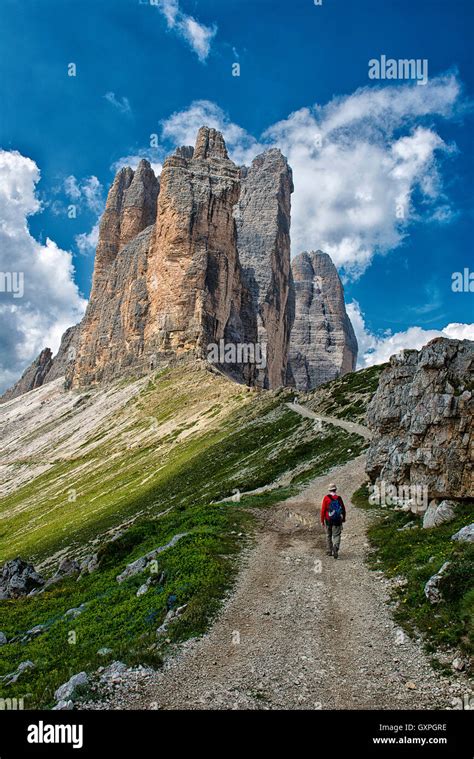 Explorer Walk Around Drei Zinnen Park Parco Tre Cime Di Lavaredo