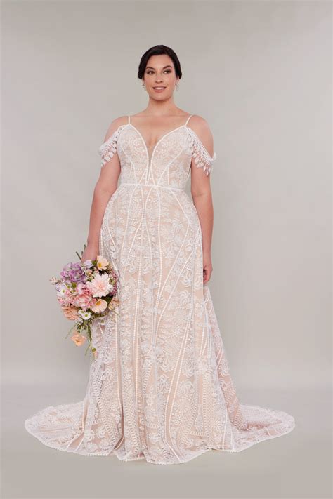 Leah S Designs Bridal Boutique Shop Deb And Wedding Dresses