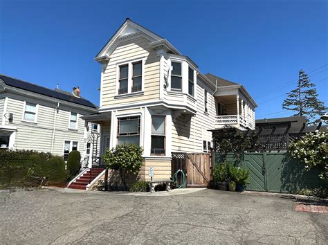 1906 Broadway Alameda Ca 94501 Nnn Mortuary Plus Five Apartments