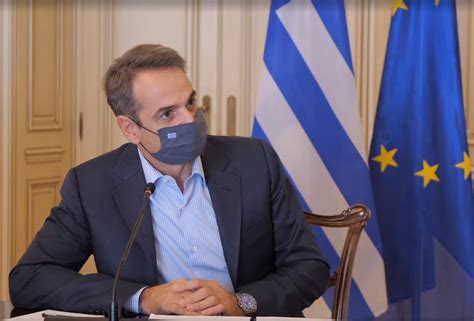 Mitsotakis Announces COVID-19 Vaccine Will Be Free for Greeks