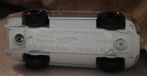 The One About The Hot Wheels Porsche 911 Carrera RS 2 7 Retro Racers Dennis A Amith