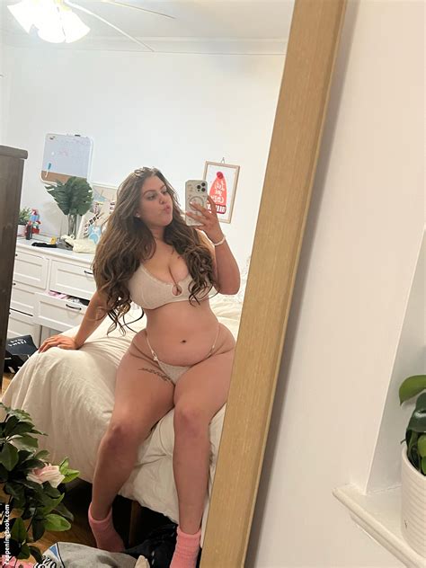 Julianalynnu Julianauu Nude OnlyFans Leaks Fappening FappeningBook