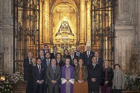 La nueva Junta de Gobierno toma posesión durante la misa de Aniversario