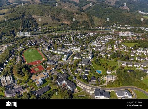 Luftbild, Rathaus, Polizeiwache, Erlebnisbad Finto und Kinderbecken, Am ...