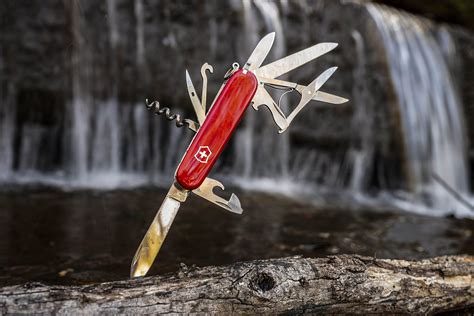 The Victorinox ‘mountaineer Swiss Army Knife Tested