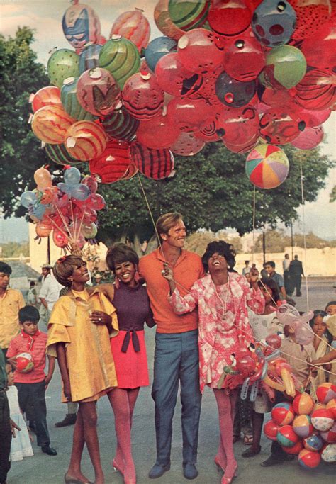 Diana Ross And The Supremes With Ron Ely In Mexico 1967 Their Outfits