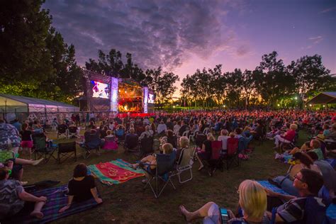 4 Essential Experiences For Your Trip To Tamworth's Country Music Festival