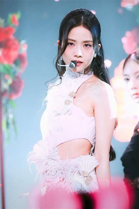 Jisoo Flower Inkigayo Stage Pop Magazine Celebrities Girl