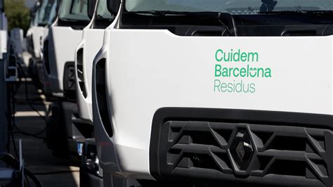 Barcelona Commits To Sustainable Mobility With Renault Trucks