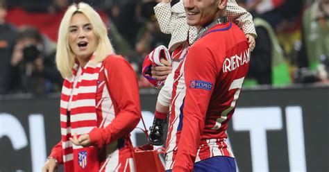 Antoine Griezmann Sa Femme Erika Se D Voile Comme Jamais En Bikini