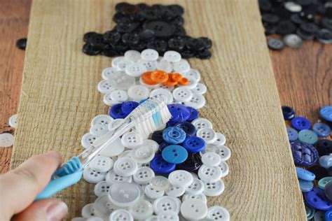 Easy DIY Button Snowman Craft Button Art Idea Diy Button Button