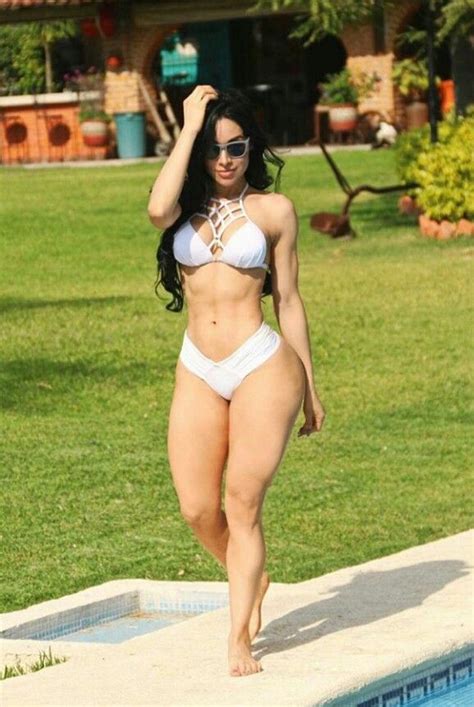 Hot Sexy Liz Torres Bikini Pics