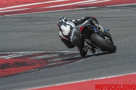 Aprilia Test Ride In Pista Racers Days E Corsi Di Guida Riding