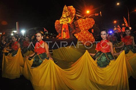 PARADE SENI BUDAYA JAWA TENGAH 2016 ANTARA Foto