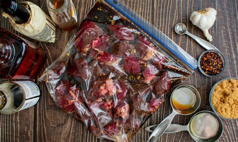 Do you cut with or against the grain? Here’s the truth when slicing