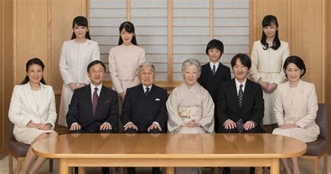 The Japan Royal Family New Year Portraits 2017 | Newmyroyals ...