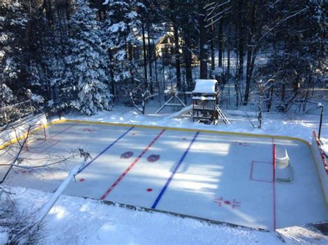 20 Amazing Backyard Hockey Rinks