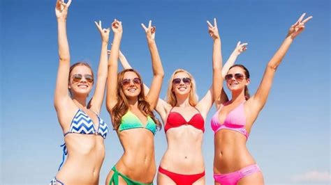 Vücudu daha ince gösteren bikini mayo modelleri