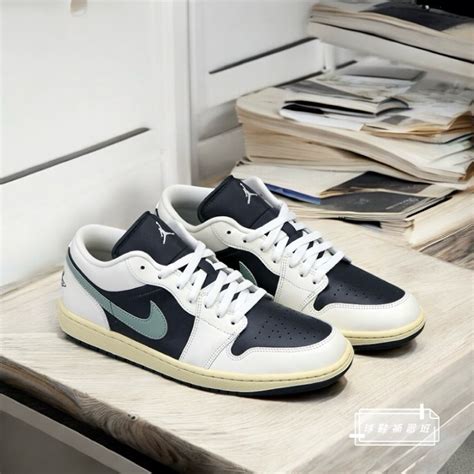 球鞋補習班 W NIKE AIR JORDAN 1 LOW 小倒鉤 翠綠 男女 AJ1 低筒 DC0774 001 蝦皮購物