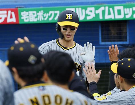 【阪神】小幡竜平ファインプレーで流れ引き寄せた「その後に点入ったのでよかった」飛びつき好捕 プロ野球写真ニュース 日刊スポーツ